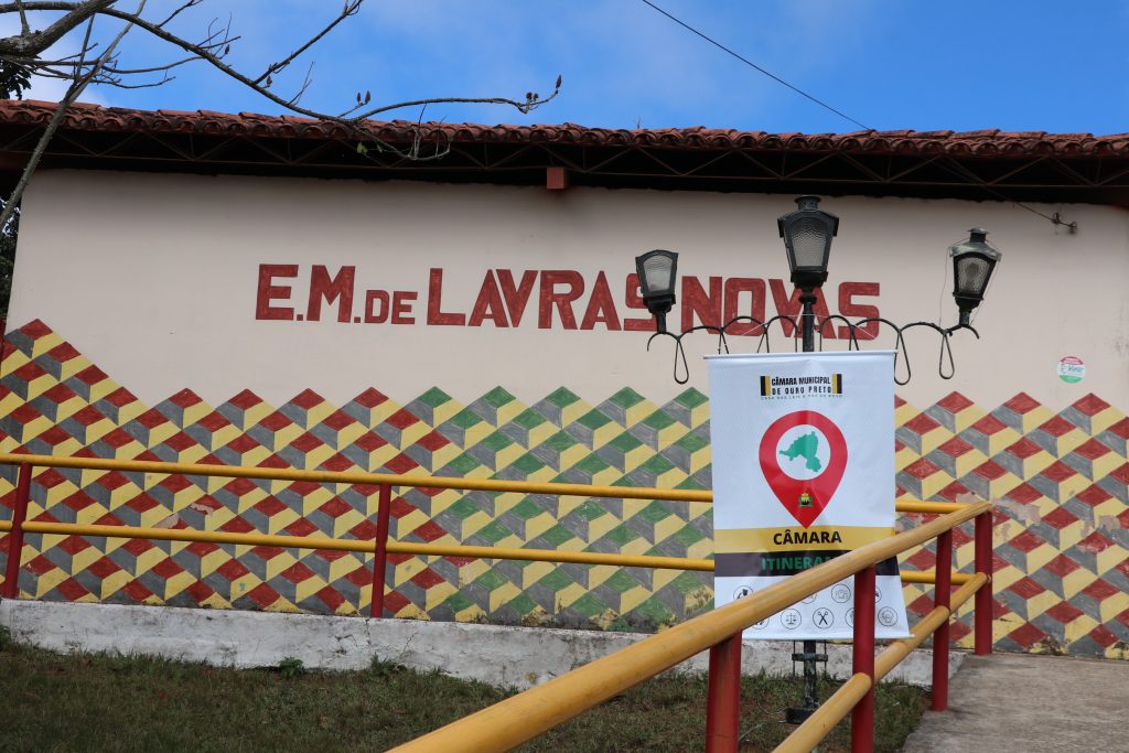 Câmara Municipal de Ouro Preto - Programa Câmara Itinerante é realizado em Lavras Novas 